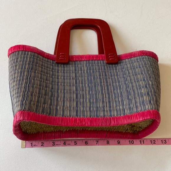 Vintage straw wicker boho wooden red handle purse - Picture 2 of 9
